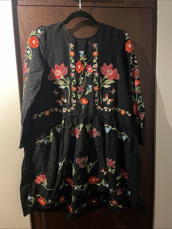 Zara Dresses & Skirts - Zara Black Floral Embroidered Top with Orange and Green Detail